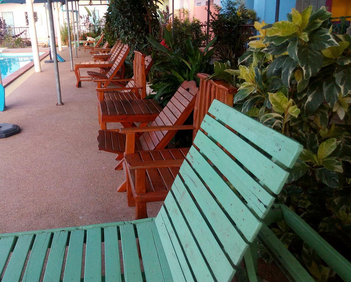 Peace Pool Resort Khun Han Екстер'єр фото