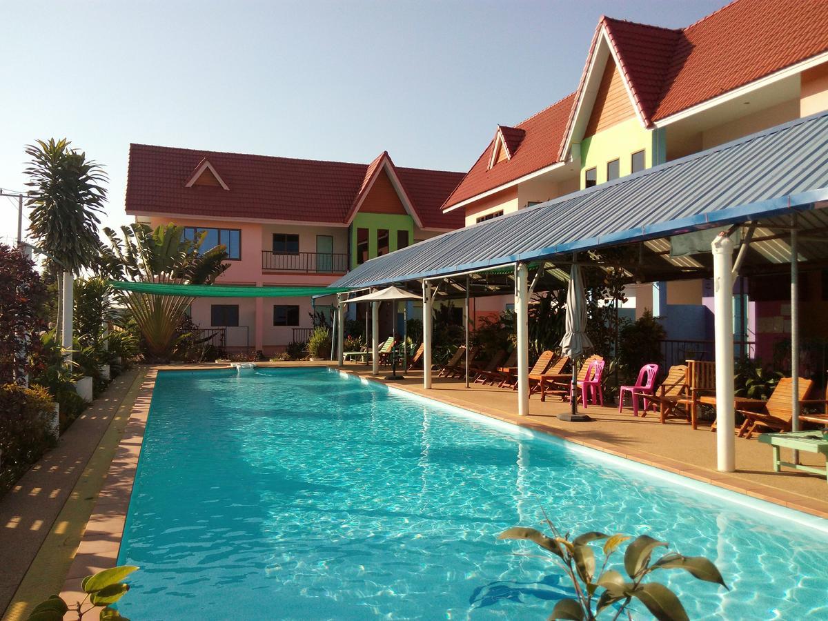 Peace Pool Resort Khun Han Екстер'єр фото
